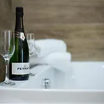 Bed & Breakfast Philip Royal 3*