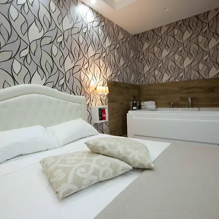 Philip Royal 3* Napoli