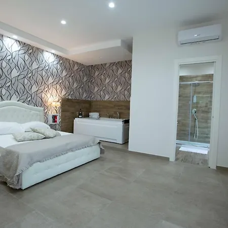 Philip Royal 3* Napoli