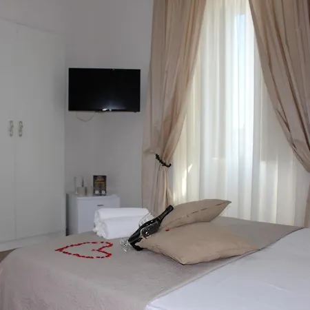 Philip Royal 3* Napoli