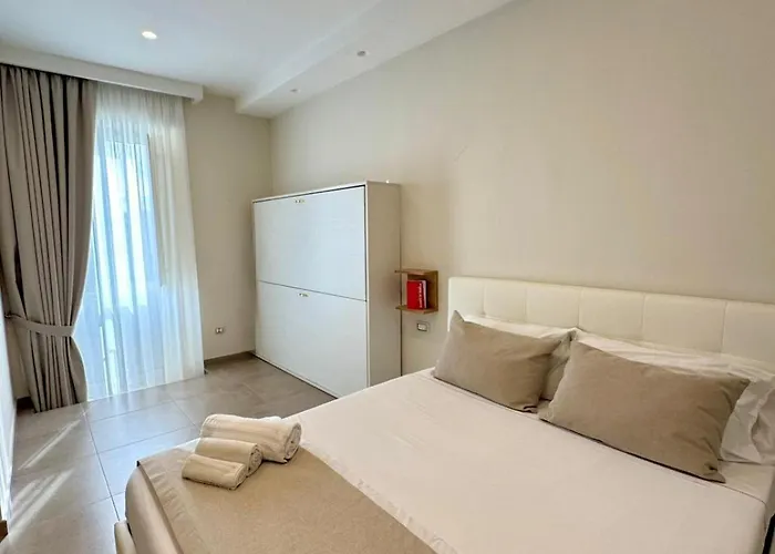 Philip Royal 3* ナポリ